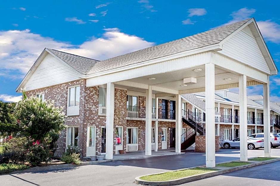 Days Inn by Wyndham Manning