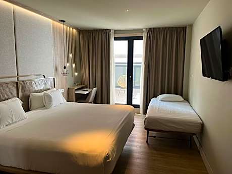 Triple Room with Terrace