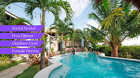 Clandestino Hostel Canggu
