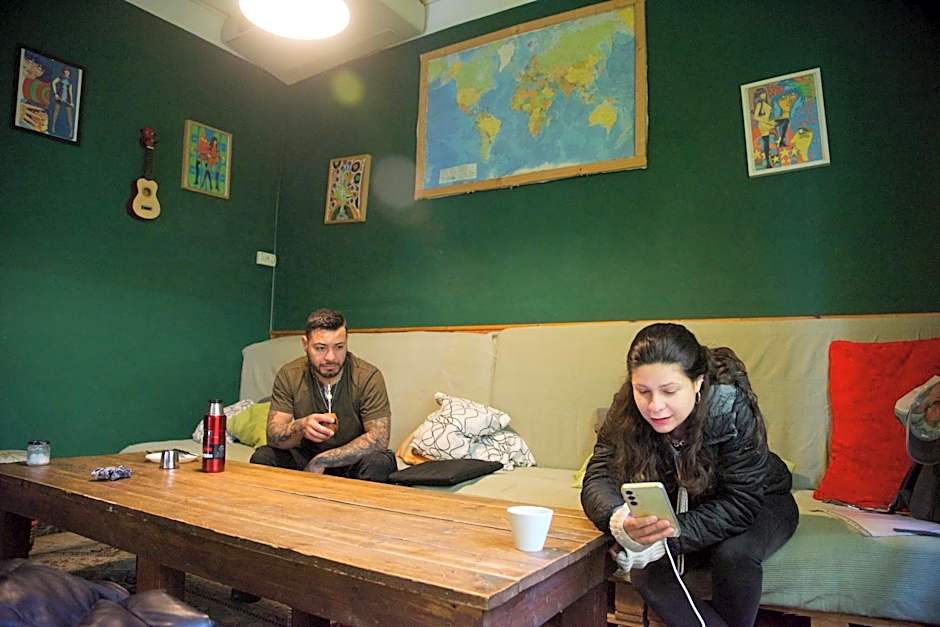 Sunflower City Student Hostel & Bar