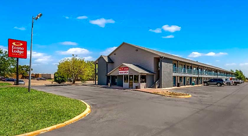 Econo Lodge Inn & Suites
