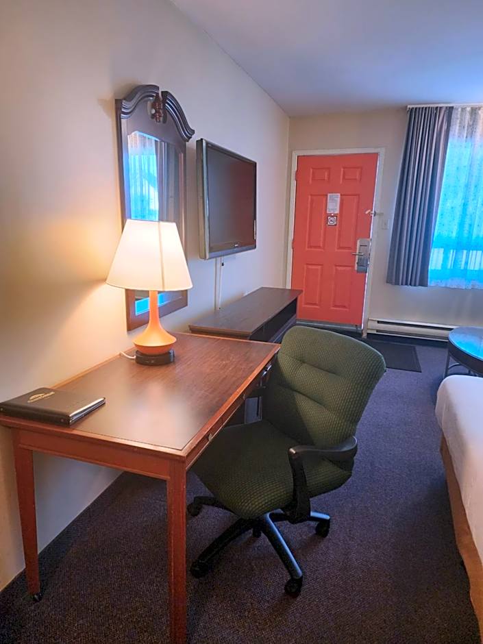 Howard Johnson by Wyndham Lindsay