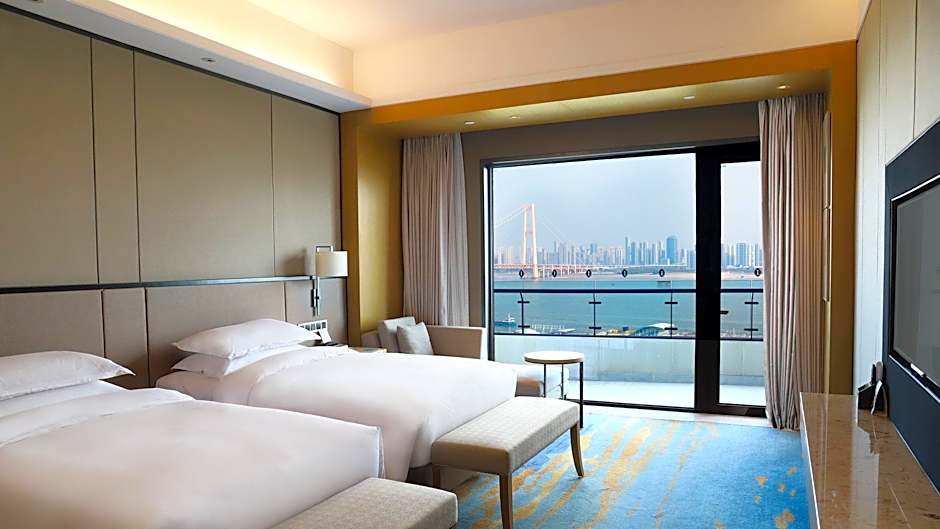 Photo 1 of 2 of Junior 2 Twin Beds Suite, River View