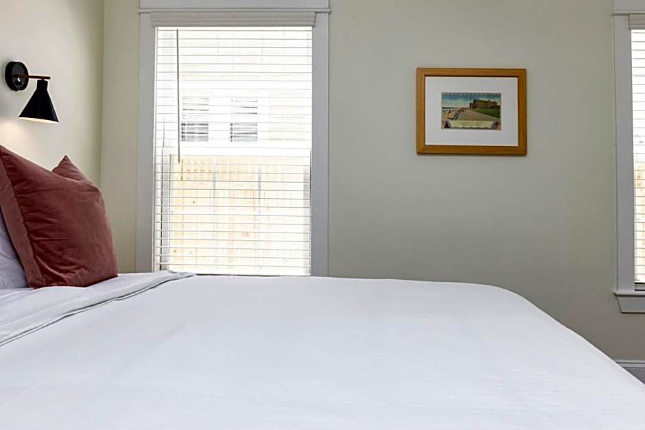 Pinewood 102 Inn At Old Beach