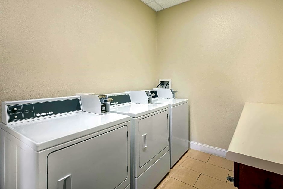 La Quinta Inn & Suites/New River Gorge National Park