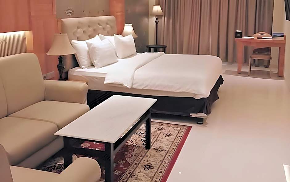 Portola Grand Arabia Hotel