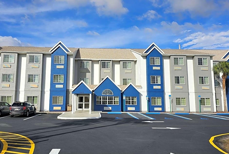 Microtel Inn & Suites By Wyndham Bushnell