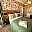 Delovely Hotel
