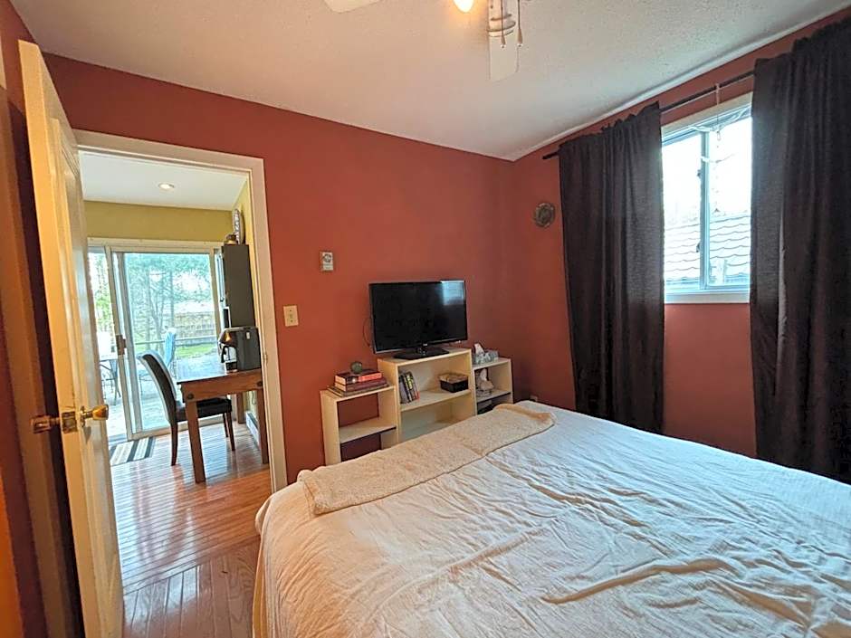 The Louise - Artistic Haven by the Beach