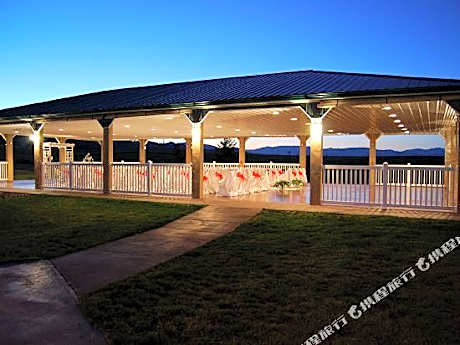 Fairmont Hot Springs Resort