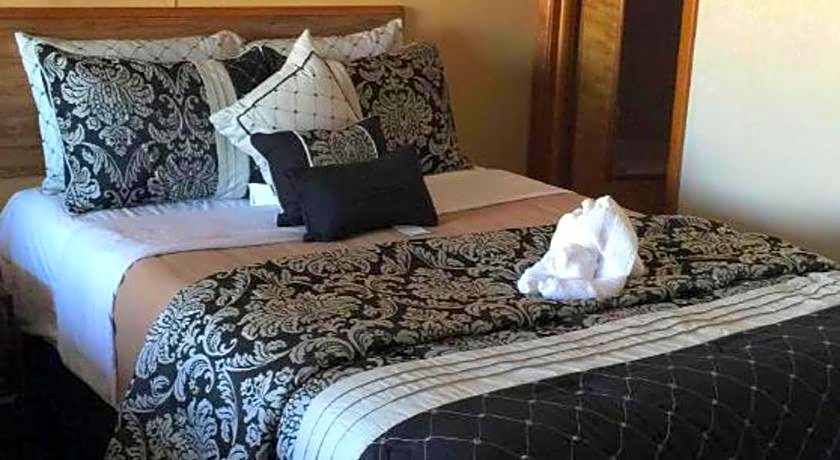 Americas Best Value Inn & Suites Macon at Sunset Dr