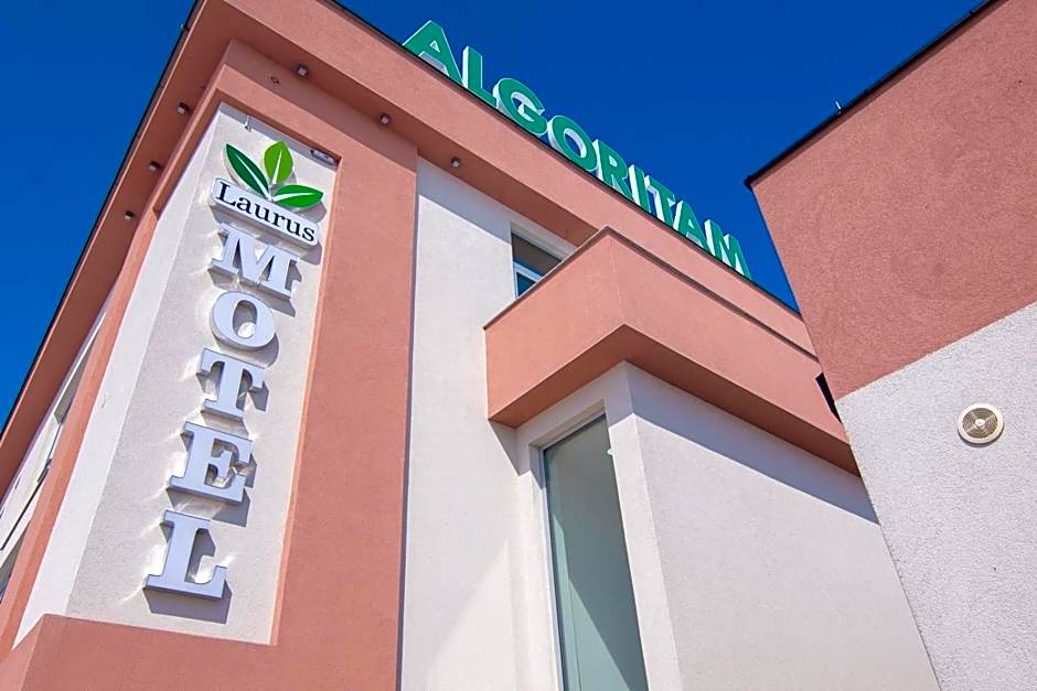Laurus Motel Airport Tuzla