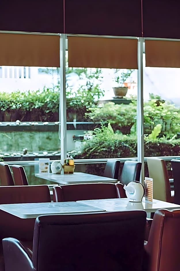Maneerote Hotel Surin