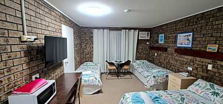 Classic Triple Room - Ground Floor