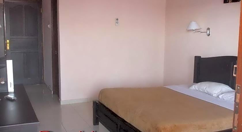 Pesona Beach Inn
