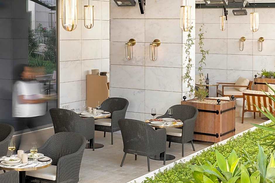 EVOLUTION Cascais-Estoril Hotel