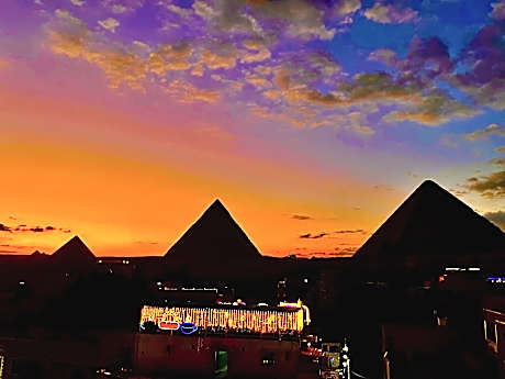 Studio with Pyramids View and Balcony