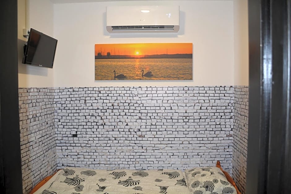 Kid Família Panzió Balatonszárszó