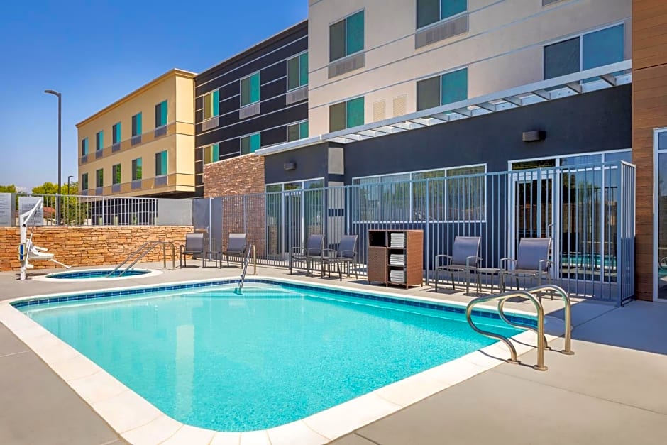 Fairfield Inn & Suites by Marriott Fresno North/Shaw Avenue