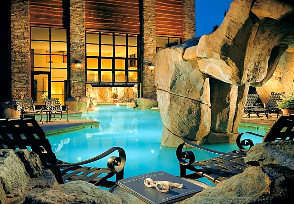 Snake River Lodge & Spa