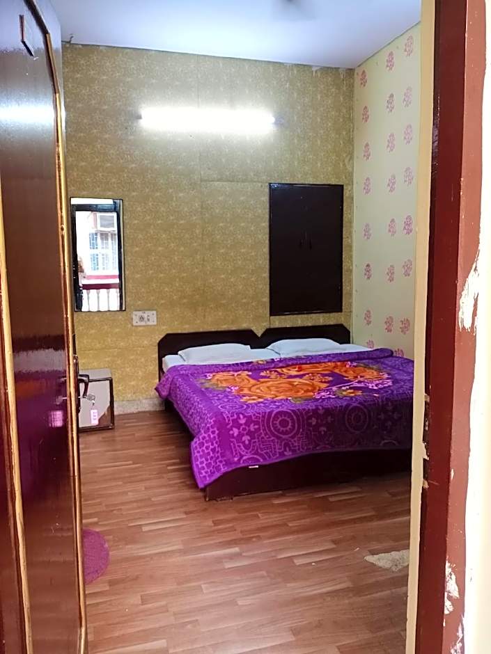 Hotel Raj Bed & Breakfast