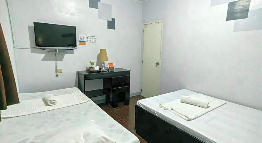 AA Travellers Pad Hotel