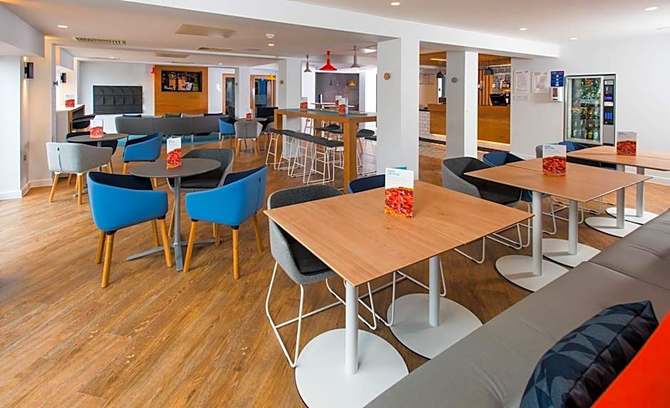 Holiday Inn Express Cardiff Bay By IHG