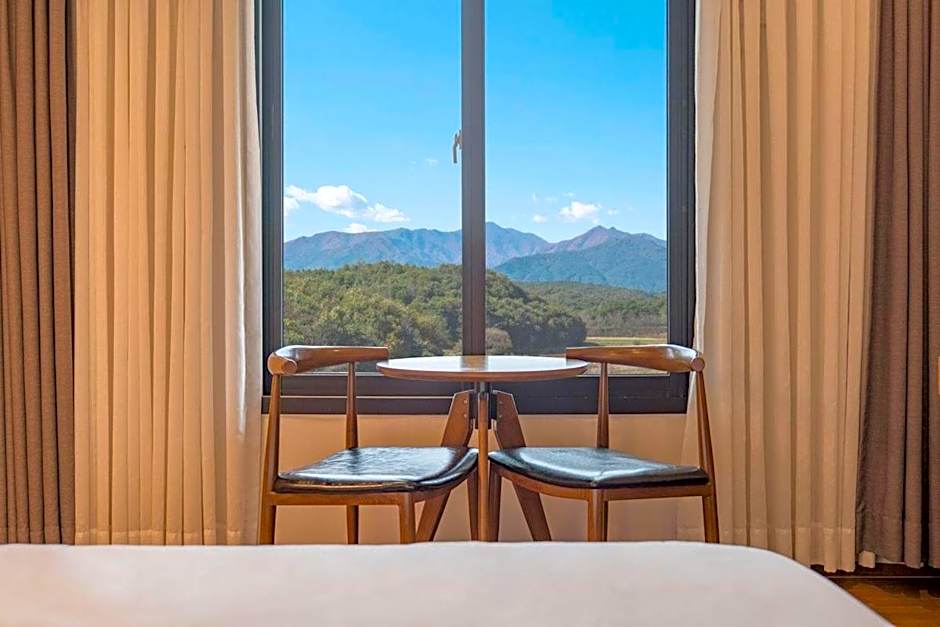 Two Y Hotel