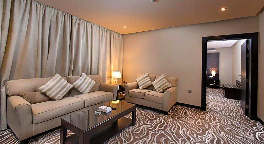 Naviti Warwick Al Khobar