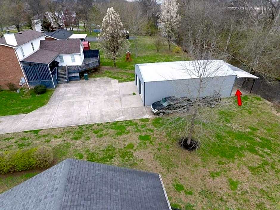Cozy Room Near Downtown Hendersonville