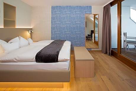 Double Room with Lake View
