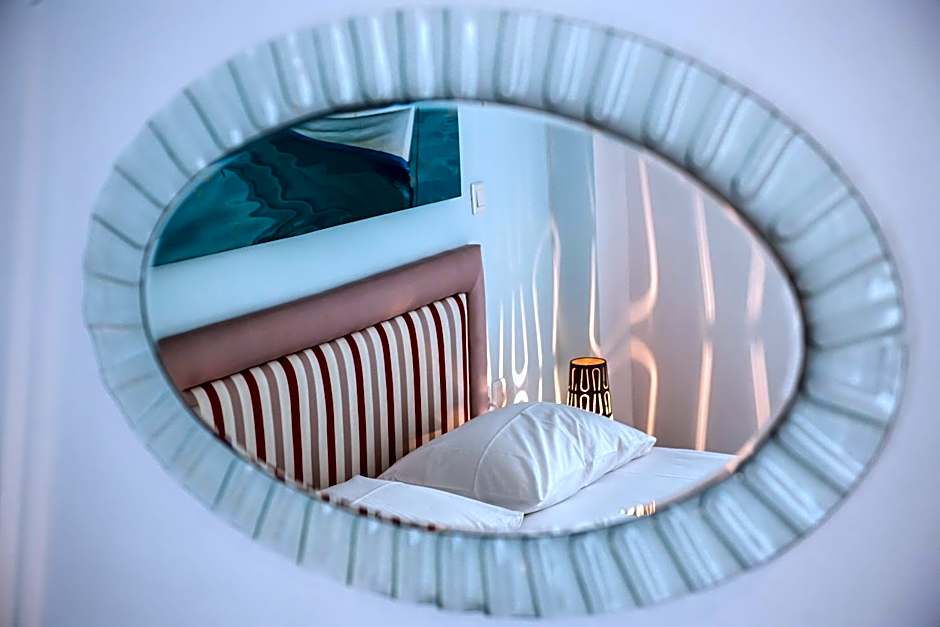 Ilianthos Apartments & Rooms