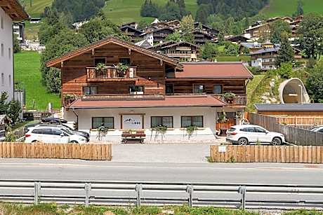 Boutique Apartment BERGLIEBE inklusive Joker Card Sommer