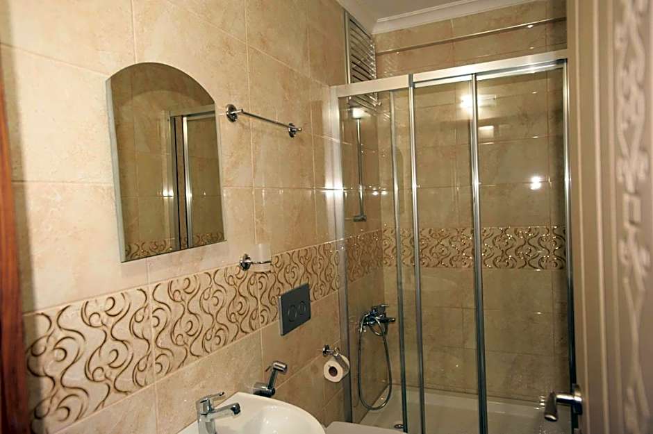 ADEN KAR suite