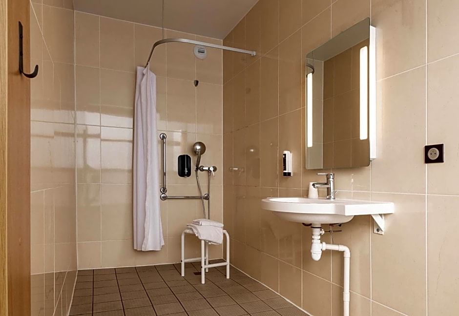 B&B HOTEL Grenoble Centre Verlaine