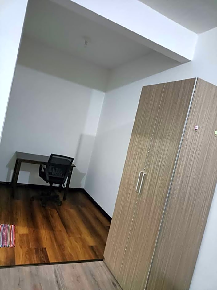 OYO HOME 90768 Flo Inn Motel