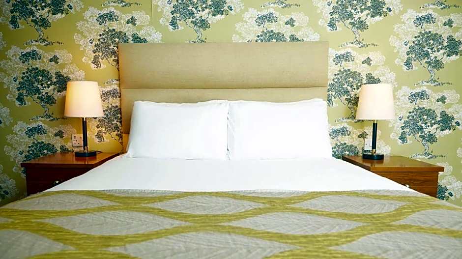 Fieldhead Hotel by Greene King Inns