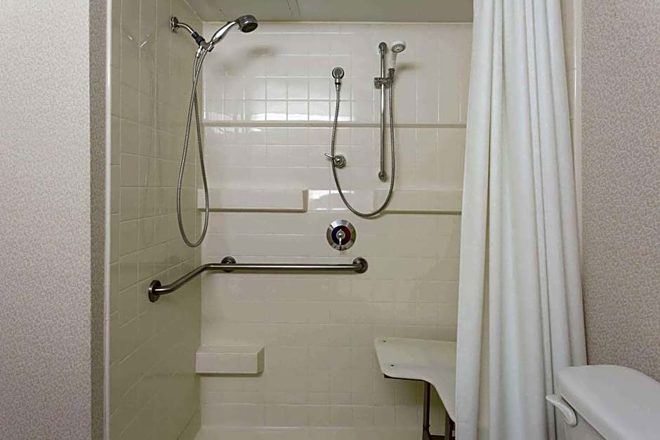 Ramada by Wyndham Triangle/Quantico