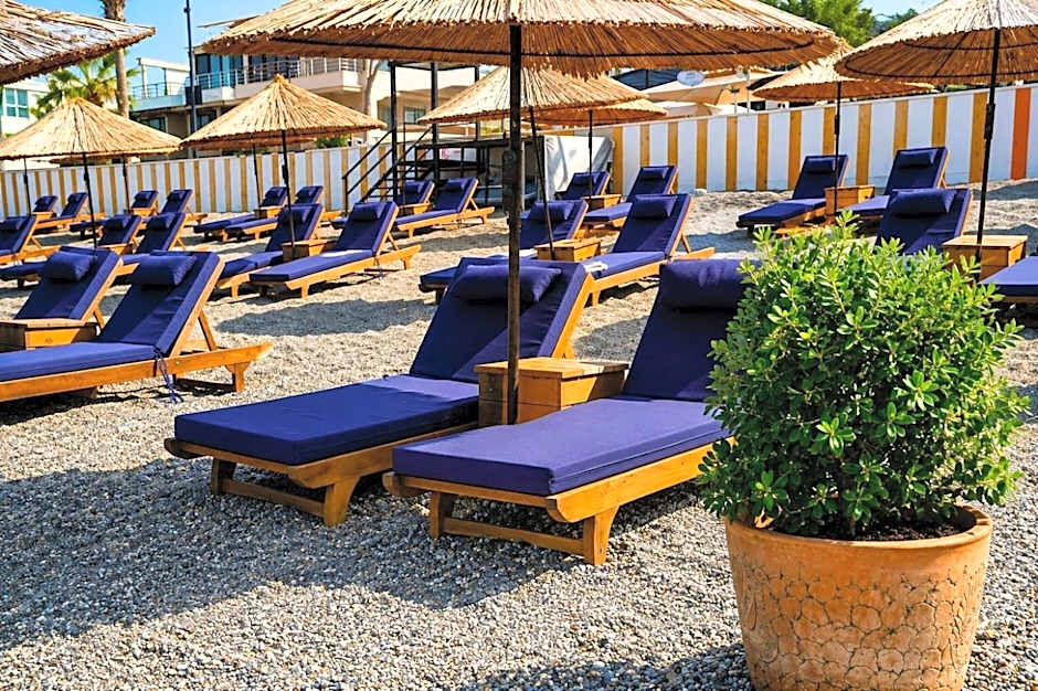 Uras Beach Hotel