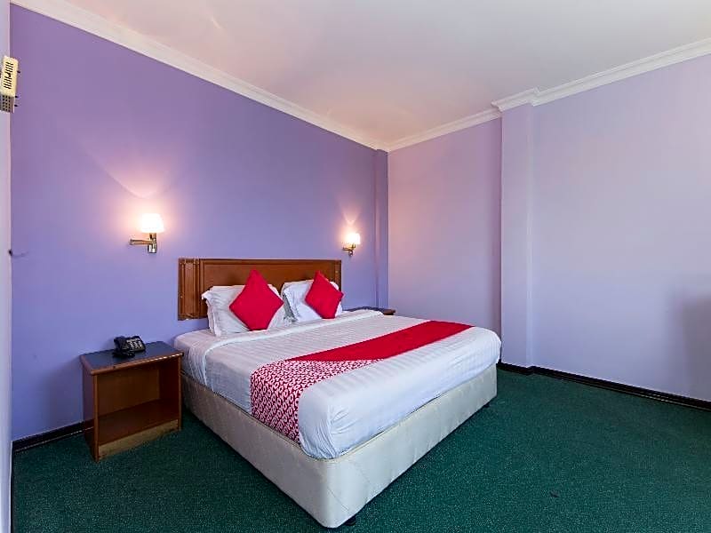 OYO 472 Comfort Hotel 1