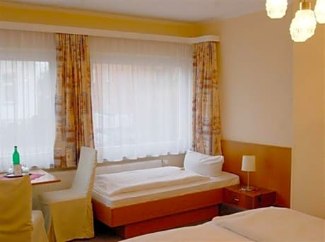 Triple Room - Guest House