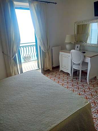 Deluxe Double Room with Sea View