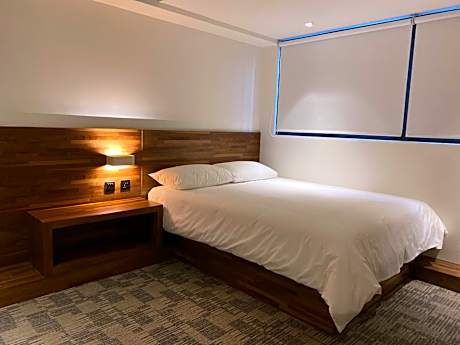 Deluxe Double Room with Shower