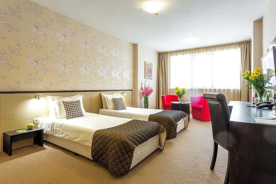 City Avenue Hotel by HMG