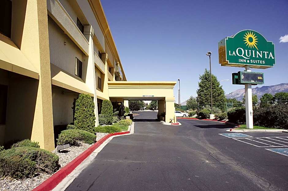 La Quinta Inn & Suites by Wyndham Albuquerque Journal Ctr Nw