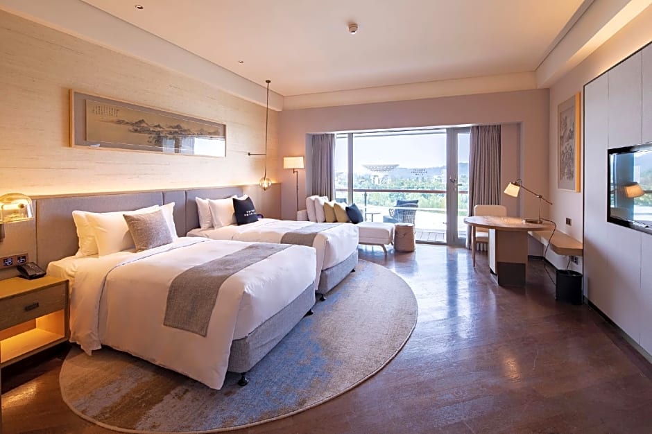 The Yuluxe Sheshan, Shanghai, A Tribute Portfolio Hotel (Formerly Le Meridien She Shan Shanghai)