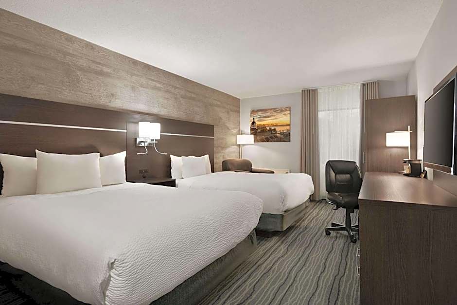 Days Inn by Wyndham Kingston
