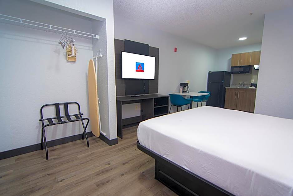 Studio 6-West Palm Beach, FL