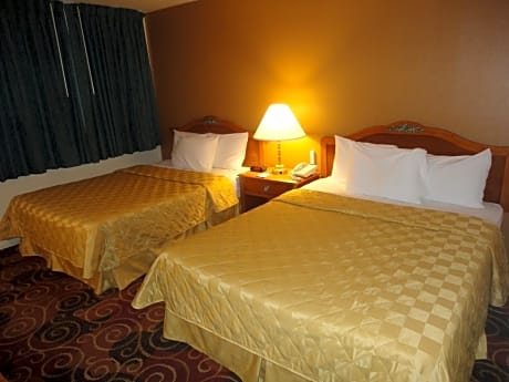 Comfortable Guest Room With 2 Queen Beds. Non- Smoking.