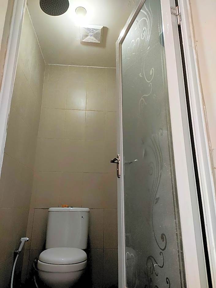 EXPRESS O 91277 Atiq Homestay Syariah